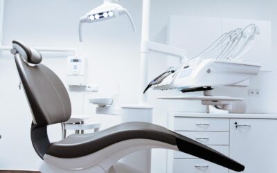 A modern fogpótlások útjai: teljes fogatlanság és implantáció