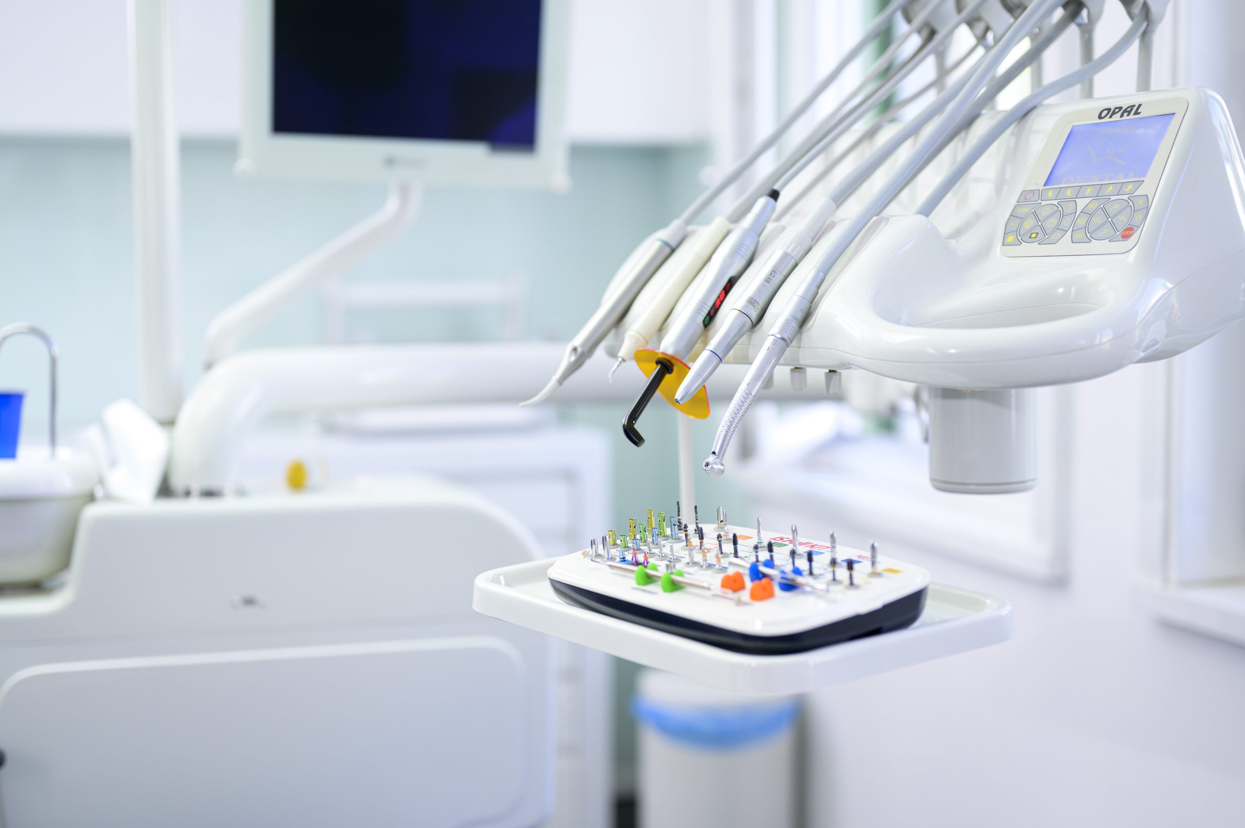 szuloforum.hu-budadental-kep1-amodernfogaszatsokkulonbozomegoldastkinalafogpotlasra-budadental